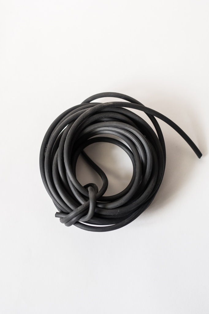 Шнур для москитной сетки 5 мм черный.jpg